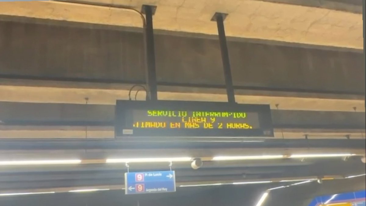ydeyolii's tweet photo. @metro_madrid Otra vez https://t.co/H211jxZFob