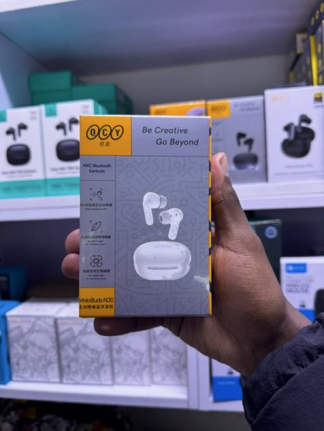 kuwamocho_'s tweet photo. upgrade your everyday accessories at @Essentiall_Ke from earbuds,car chargers,watches and phone chargers 

stay connected and on the move,for more info click here 🔗 https://t.co/Rhn6KHEtgD

📍 cookie house shop 209

📞 0707 837 564 | 0786 883 399 https://t.co/s4LbhUgwRw