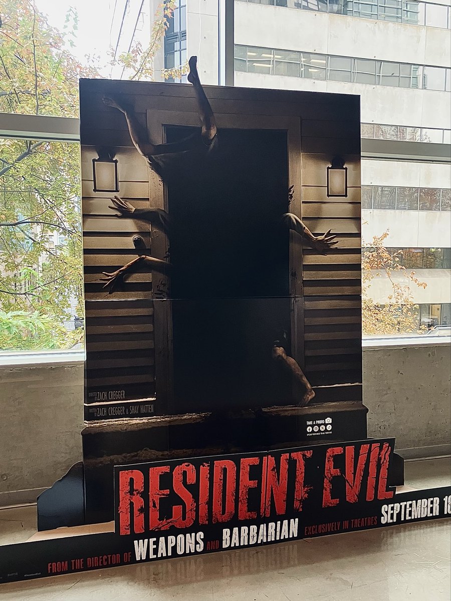 takasimpleman's tweet photo. Resident Evil(バイオハザード)見て来ました。ひゃああーーー怖えーーー😱 https://t.co/d4VOWCc3jr