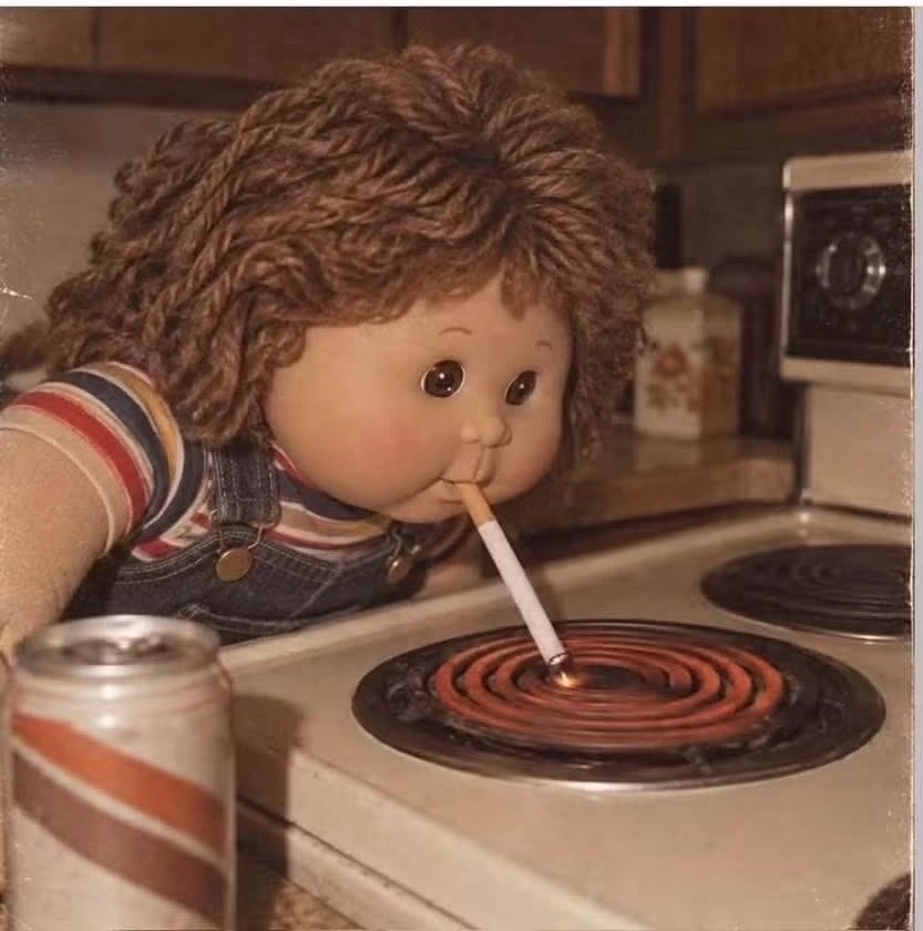 __0HOUR1_'s tweet photo. Your mom when her lighter was out. https://t.co/6H3JDa0WFj