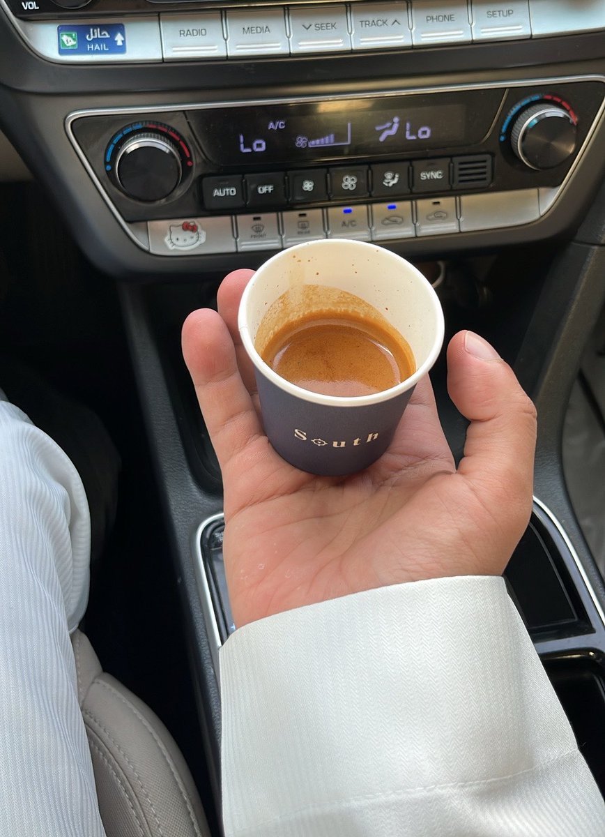 CIIez11's tweet photo. ماكنت أتقبل الأسبرسو لين ماصرت اداوم ونا مواصل رهيب بس يا ان فيه حموضه تلذع https://t.co/rKhBTQOi6q