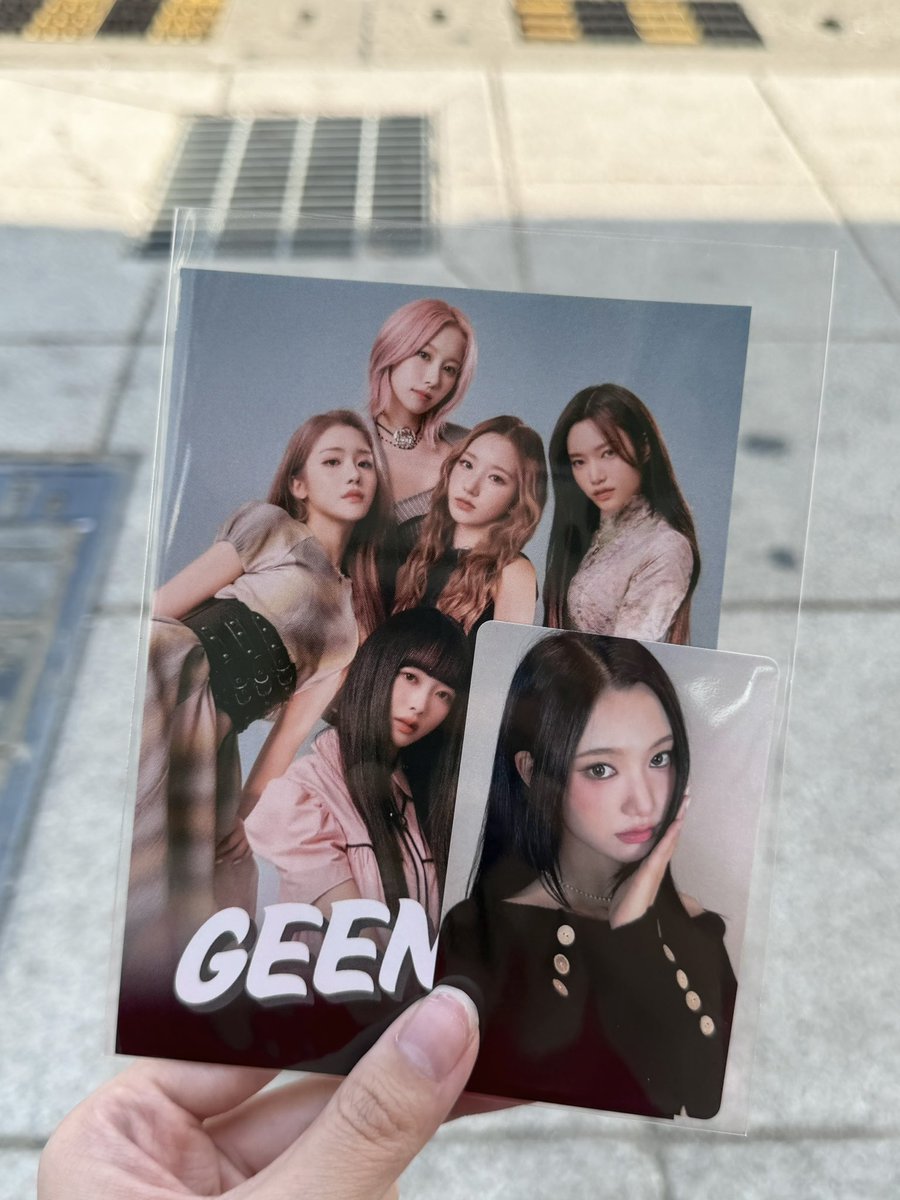 im7innn's tweet photo. 데뷔 1000일 정말 축하해요✨✨
정말 고마워요, 예영 언니🥲🫶🫶

#지니어스 #Geenius
#예영 #Yeyoung #イェヨン https://t.co/tvk79rceeI