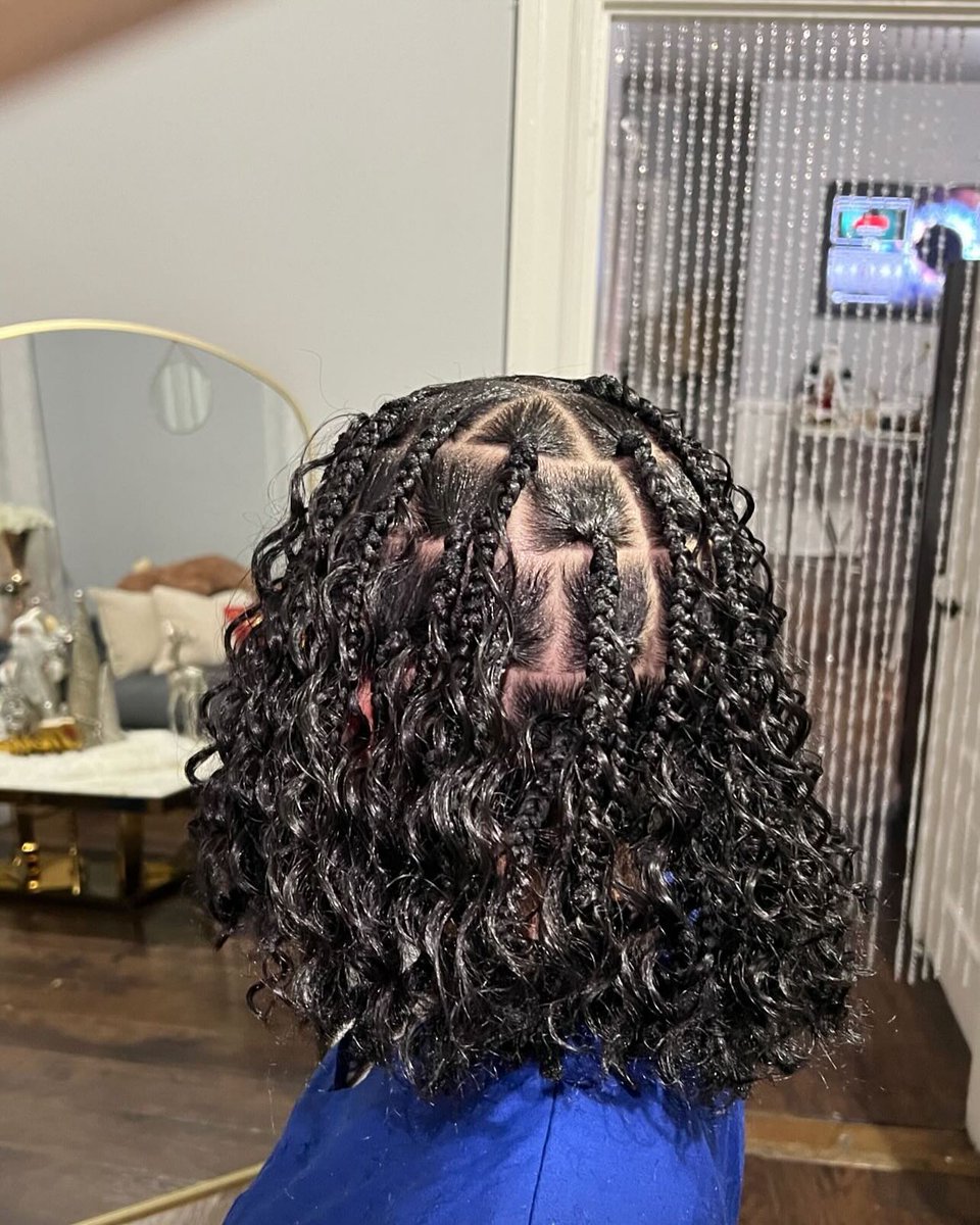 paulaacullen's tweet photo. #braids #braidsstyle #hairstylist #curlyhair #indiahair #style #details #unitedstate #usahair#🎀 #🎀🎀🎀 https://t.co/POxx1XjDoA