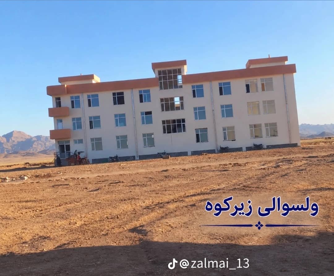 lp3o3's tweet photo. @Farzan_vv الحمد الله زموږ ولسوالی هم جوړه سوه  لږ کاری پاته دی چی ګټی اخستنی ته وسپارل سی https://t.co/6Jx41x5Ihn