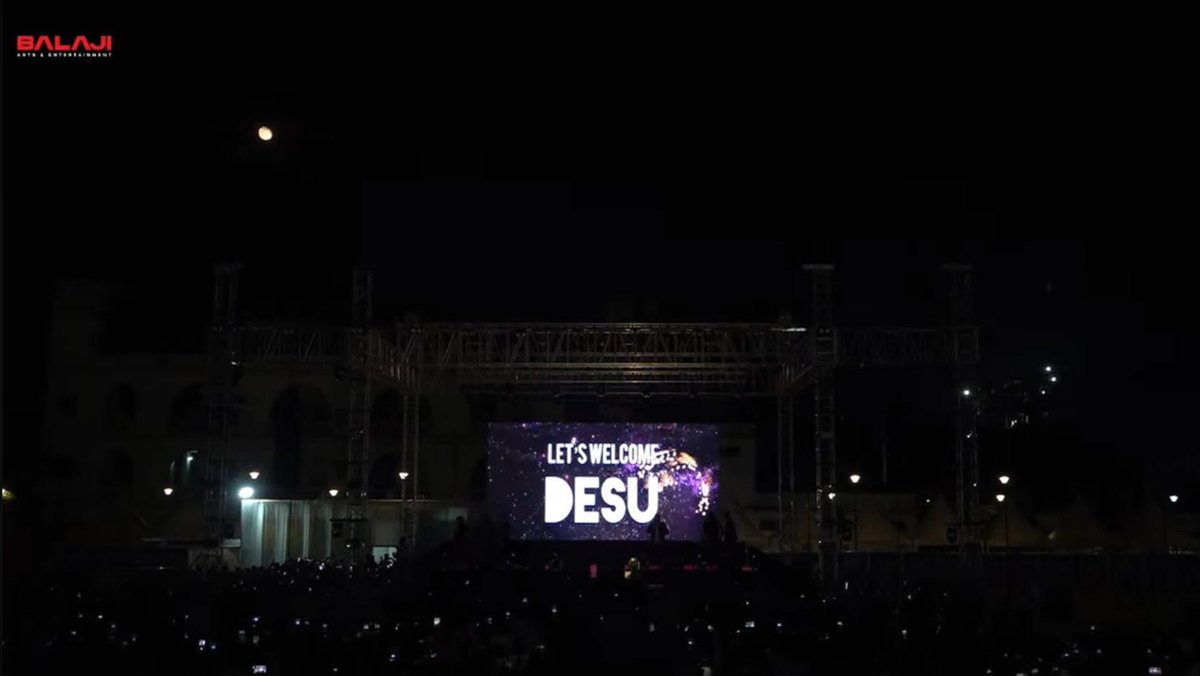 satadeeps's tweet photo. Desu7 Tripura Tour !! Massive Audience turnout !! ❤️❤️
Thank you so much Tripura for all the love !! ❤️ 
Desu7 Releasing on 16th Oct !! 
Advance booking now open in all Over Tripura !! 
@idevadhikari @subhashreesotwe @devpl_official @SSRCinemas https://t.co/Zz8xXU1636
