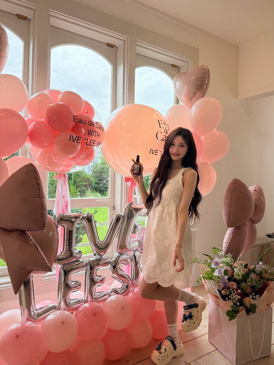 Chee_seo's tweet photo. 260930 #이서 인스타

Lovey dovey my @ eaudecaribe 🍬🎀 https://t.co/RRbylnSZj1