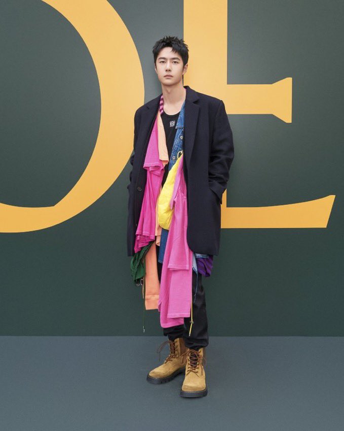 yibo67811819's tweet photo. คุกเข่าแล้วกราบเจ้าพ่อขอเลขเด็ดงวดนี้

WANG YIBO x LOEWE
#WangYibo #LOEWE
#WAngYiboxLOEWE https://t.co/WzTjI5LvBN