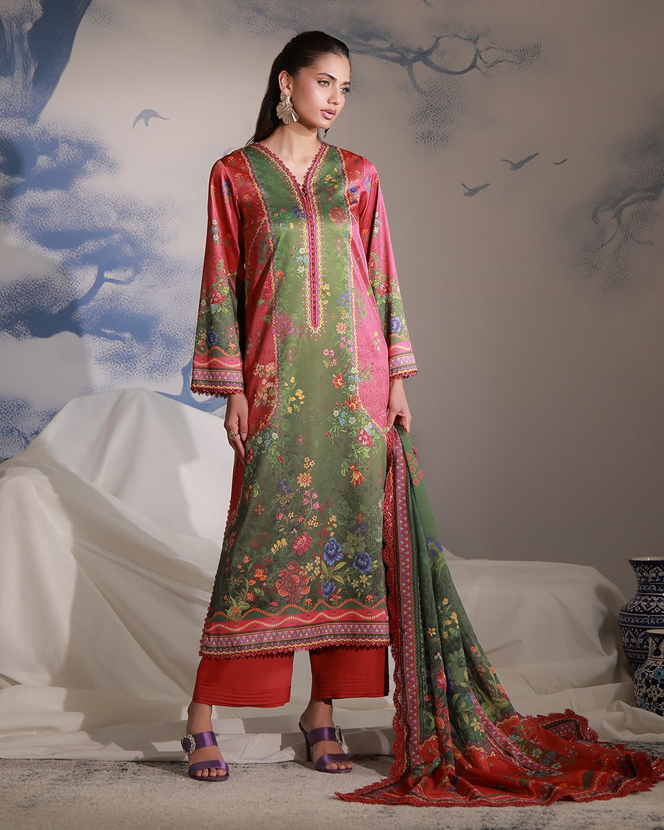 asimjofa's tweet photo. Charmeuse Silk Collection by Asim Jofa | Launching Today (30th) September at 3 PM
AJCS-08 | Unstitched | 3 PCS

A striking meeting of olive and crimson, this duo-toned ensemble brings together earthy depth

#AsimJofa #Silk #CharmeuseSilk #PakistaniFashion #Prints https://t.co/WTY0U4rasp