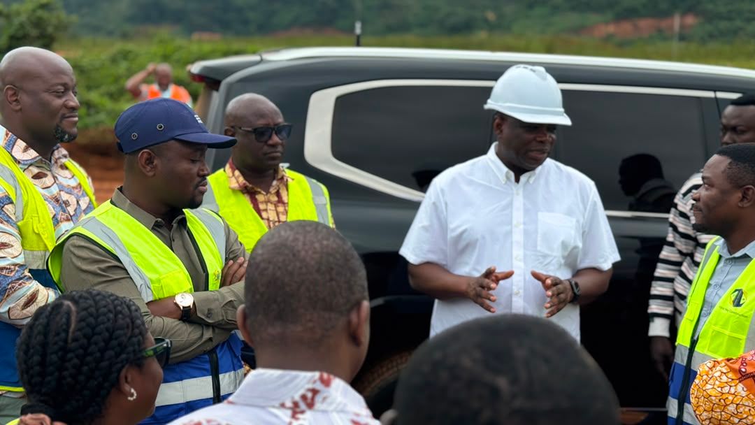 tv3_ghana's tweet photo. Agbodza urges contractors to speed up work on Accra-Kumasi Bypass 3news.com/news/agbodza-urges-contractors-to-speed-up-work-on-accra-kumasi-bypass #AccraKumasiBypass #RoadsAndHighways #GhanaInfrastructure https://t.co/IPgTUAtwZi