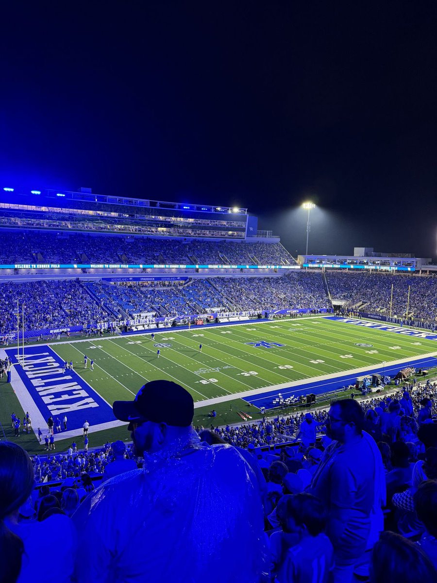 thesterlin1's tweet photo. Blessed to receive an offer from Kentucky! #AGTG @Bigstew9  (didn’t know my tweets were deleted) https://t.co/8fuMotduIx