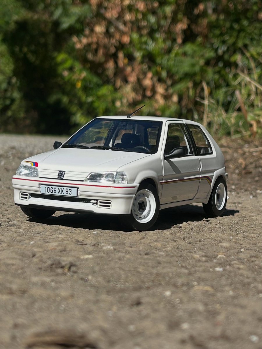 AutosMinisTacot's tweet photo. 🦁 La Peugeot 106 Rallye 1.3 de 1993 arrive pour être ajoutée à votre vitrine !
#peugeot106 #norev #118scale https://t.co/JKfxErlgos
