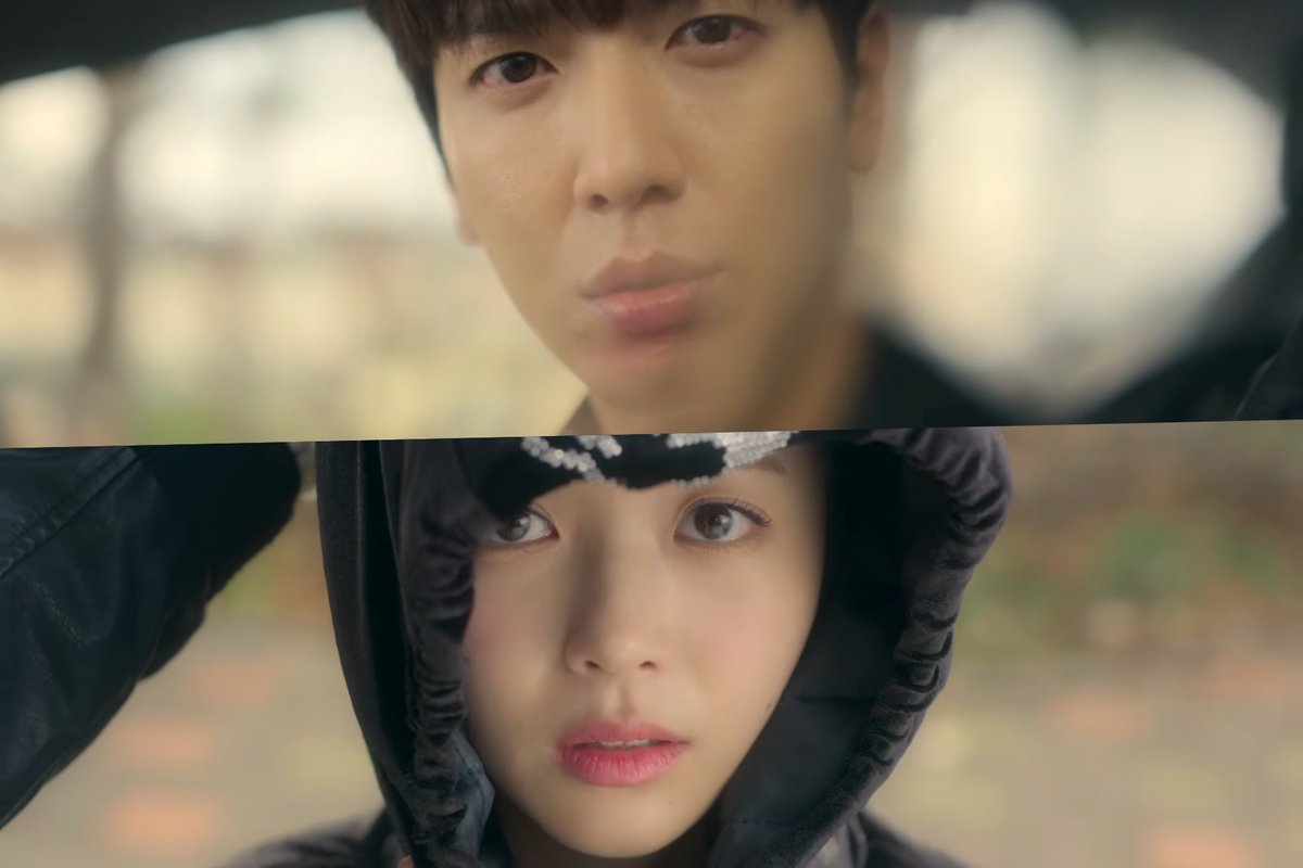 soompi's tweet photo. WATCH: #JungYongHwa Finds #HongSeungHee Familiar Yet Suspicious In New Drama "#OhMyGuard" Teaser
https://t.co/qjXMIBkvOz https://t.co/23cudXF1hy