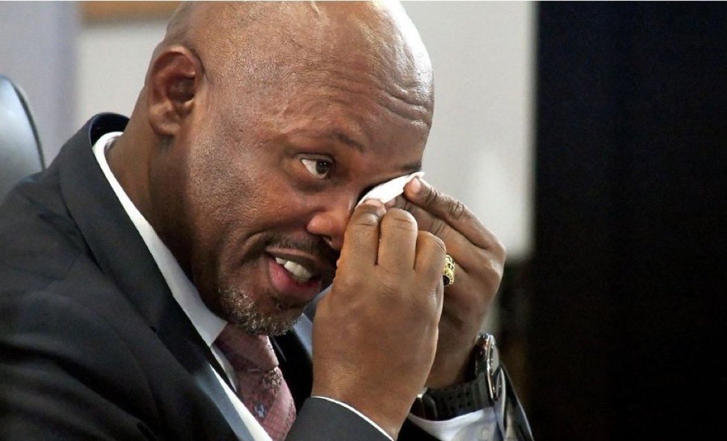 AdvoBarryRoux's tweet photo. With all his shenanigans, don't forget that Shadrack Sibiya passed the vetting and he has the clearance certificate while General Nhlanhla Mkhwanazi does not. Welcome to South Africa! https://t.co/BA6TlmAblo
