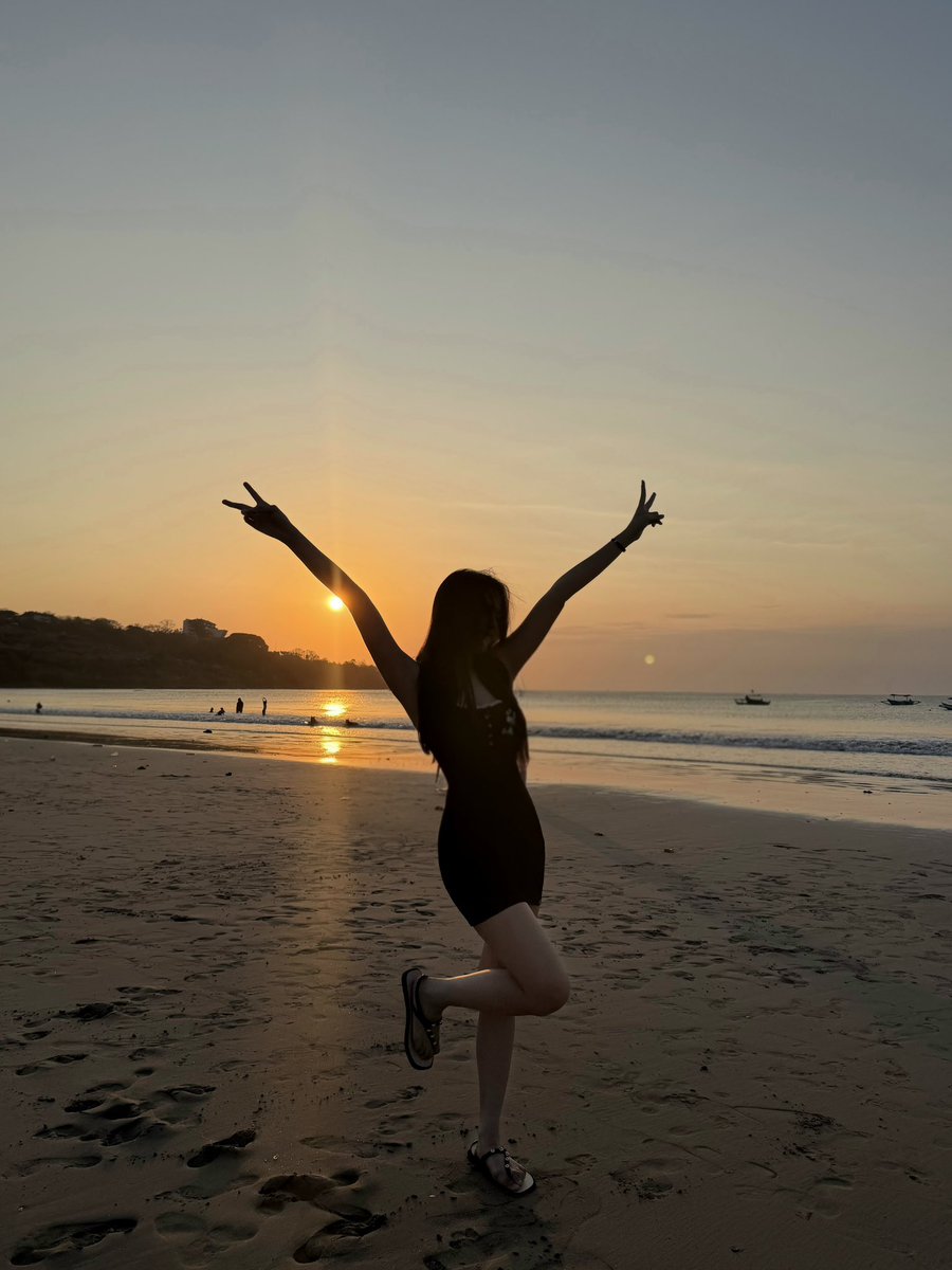 ukh_tami's tweet photo. CARMEN PULKAM 
OUR BALI GIRL CAKEP BANGET WEH 
🌴🌞🥰🍃🌊🩵

#CARMEN #카르멘 https://t.co/OQtnsJZ8Wa
