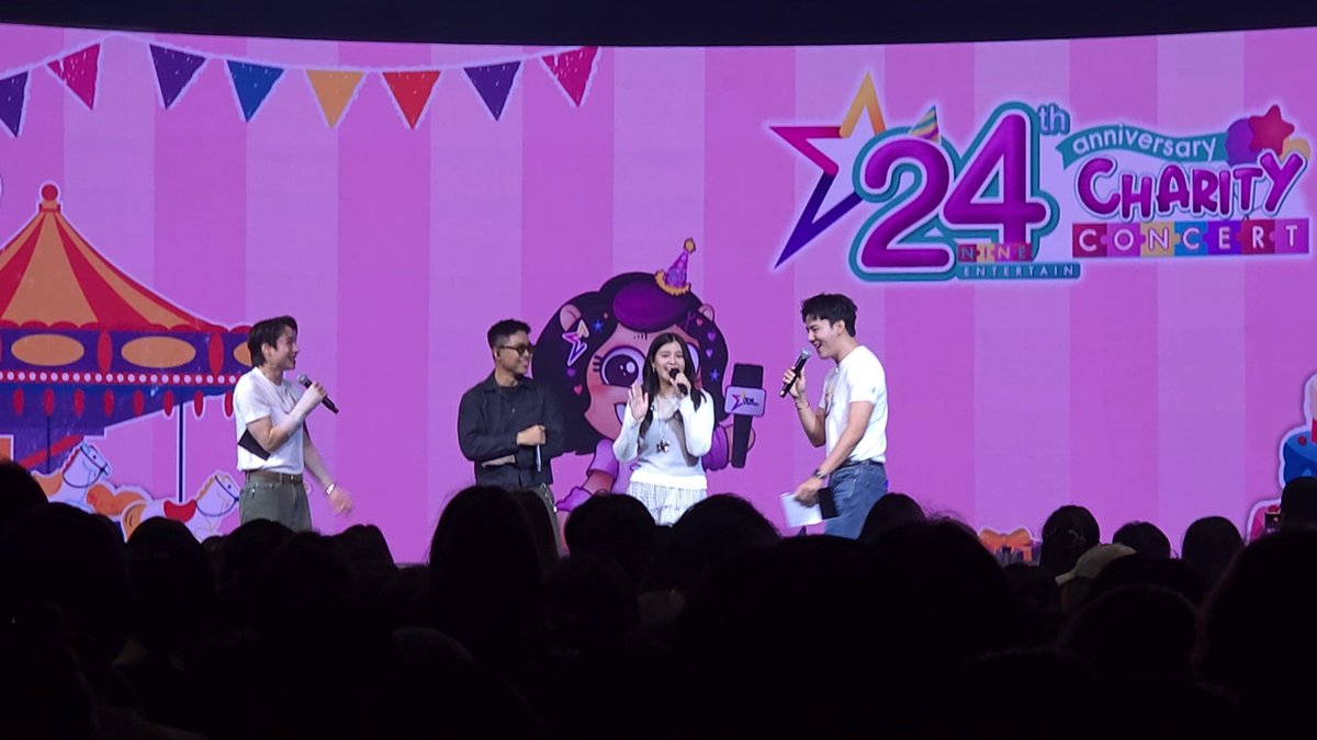NineEntertain's tweet photo. #FRONC และ #jaei น่ารักมากค้าบบบ
.
#9ent24th
#9ent24thxSiamParagon https://t.co/UPNn5J9iC5