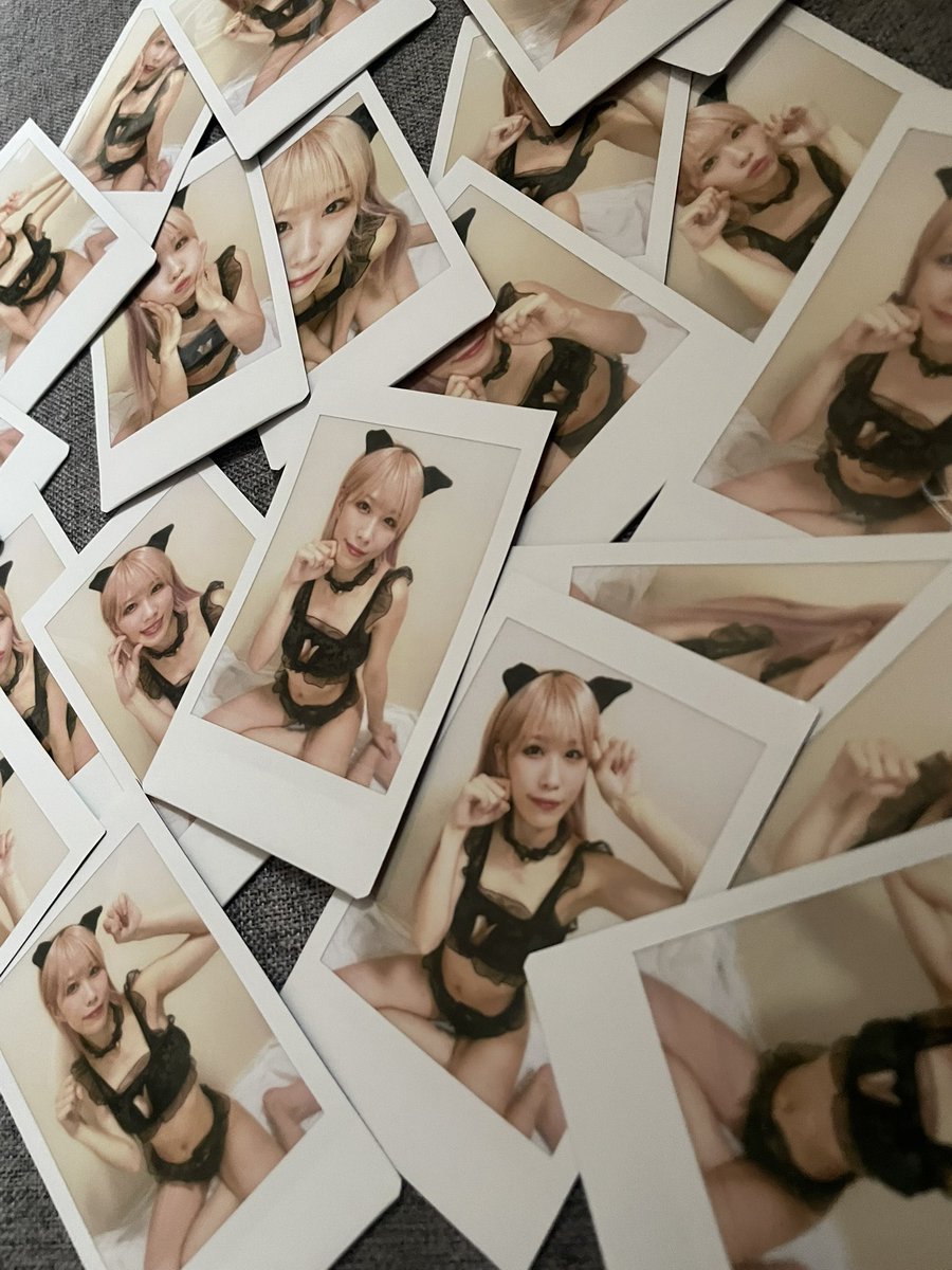 hinatacoharuuu's tweet photo. もあちゃんにオススメしてもらったチェキ機私も買った！！
毎月のオンラインチェキお楽しみに😶💗 https://t.co/lDFmRiwLmm