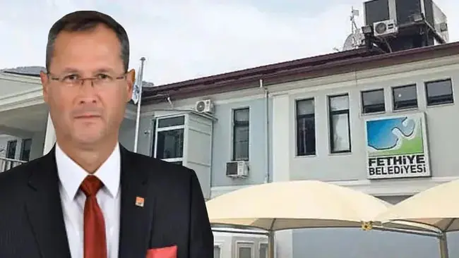 Zekeriya_Say's tweet photo. 📌Türkiye "fon" konuşuyor...
*
Özgür Özel'in yol arkadaşları "don"larla gündemi meşgul ediyor.
*
Sözde "resmi temas" adı altında Çin'e giden Fethiye Belediye Meclis Üyesi R.B.'nin...
*
Çin'de, '18 yaşından küçük kız bulundurma' suçlamasıyla yaklaşık 2 aydır tutuklu olduğu ortaya çıktı.
*
Ülkemizin sahipsiz kızlarının ardından adamlar Çin'e el atmış..