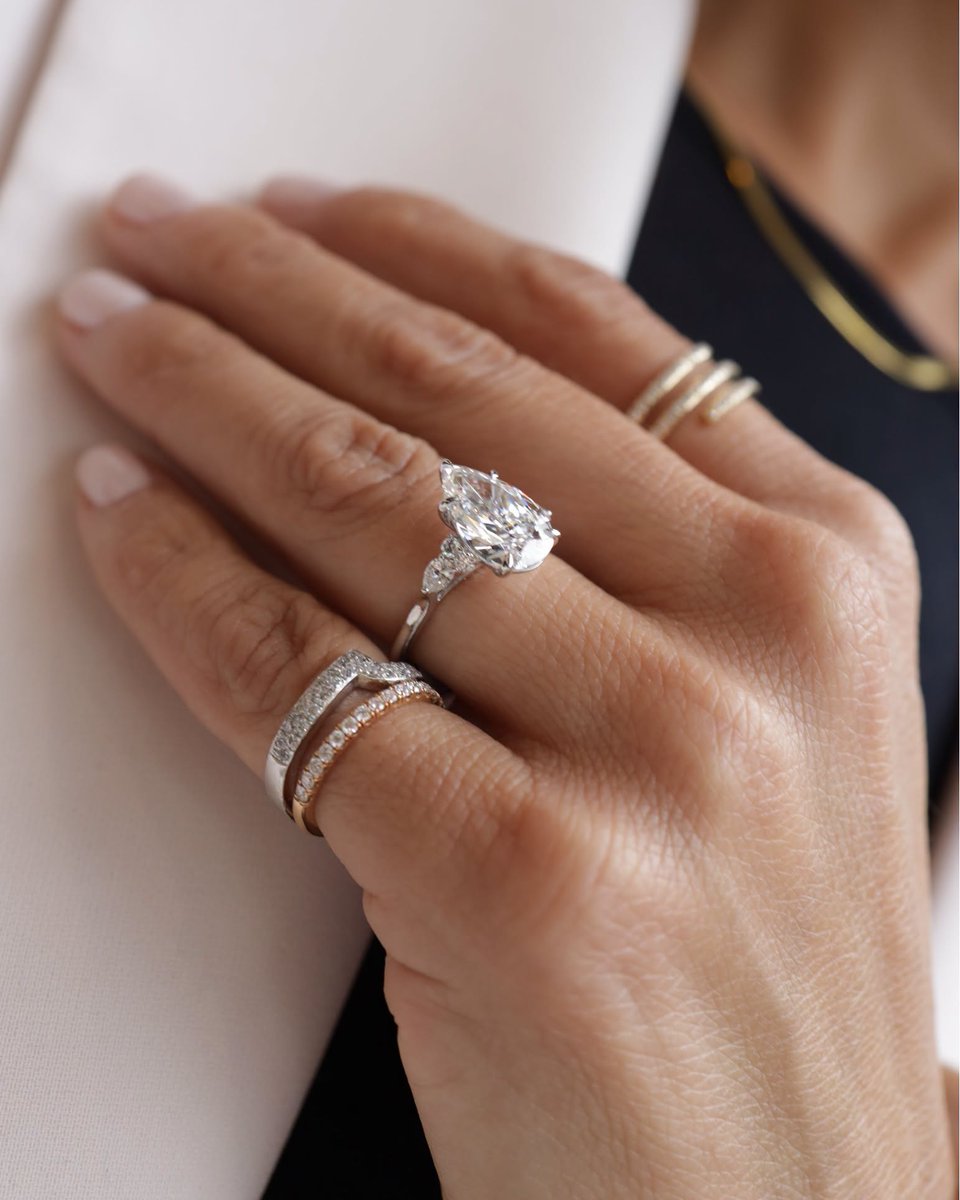 Harmonyjewelsld's tweet photo. New rings to L 💍VE

7 Florals engagement rings worth a double take, because some proposals deserve more than a bouquet.
Swipe through and tell us your favourite.
Save this for later or send it to your other half to drop a hint!
.
.
.
Custom engagement rings UK
Hatton Garden Jeweller
Floral rings London