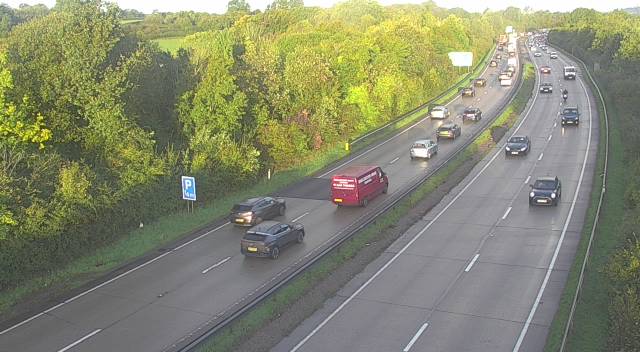TrafficWalesS's tweet photo. ⚠️Congestion
➡️#A470 Nantgarw to Coryton travelling Southbound.
➡️#A4232 travelling in both directions between J33 Capel Llanilltern and Culverhouse Cross. https://t.co/iGz4NEzQ1o