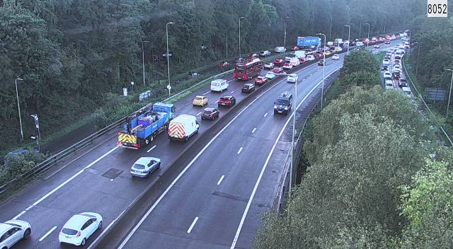 TrafficWalesS's tweet photo. ⚠️Congestion
➡️#A470 Nantgarw to Coryton travelling Southbound.
➡️#A4232 travelling in both directions between J33 Capel Llanilltern and Culverhouse Cross. https://t.co/iGz4NEzQ1o