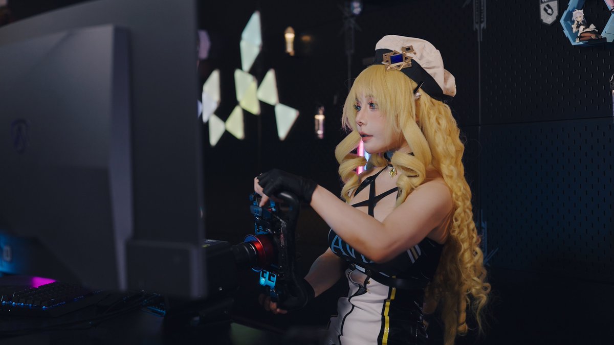 SimagicOfficial's tweet photo. Inside a cosplayer's sim racing home

#simagic #simracing #directdrive #racingsimulator #cosplayㅤㅤㅤㅤㅤㅤㅤ https://t.co/qsHO9gv6Sq