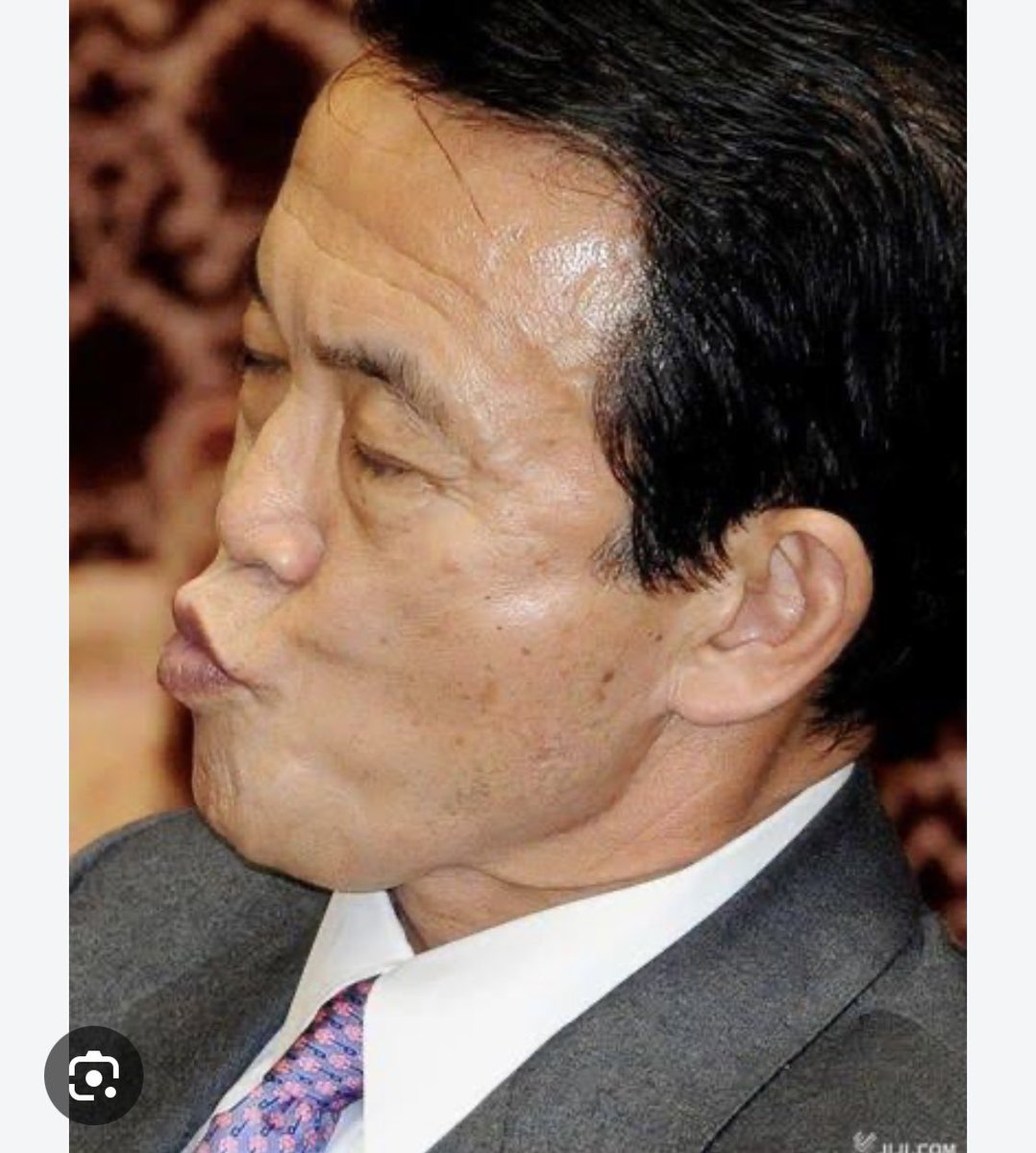 wanpakuten's tweet photo. 総資産60億もありながら、愛人会社に政治資金（原資は税金）の垂れ流し。

完全に麻痺してるんだよな、このヒョットコ！！💢 https://t.co/EdaykydMES