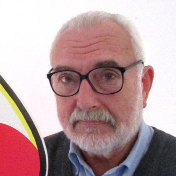 mariobianchi18's tweet photo. Il #30settembre 1943 è nato a Treviso Francesco Tullio #Altan. Dal 1974 collaboratore di Linus, L'Espresso, Panorama, La Repubblica, è diventato famoso con le vignette di Cipputi, il metalmeccanico che commenta causticamente i temi dell'attualità politica e sindacale italiana. https://t.co/WraMhcKKvd