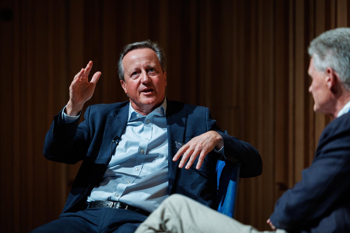 David_Cameron's tweet photo. It was a pleasure to speak at the @OHRareDisease Symposium last week, among patients, policy-makers and world-leading scientists whose work on rare diseases brings new hope to the millions of people worldwide affected by these conditions.
 
As Chair of the Oxford-Harrington Advisory Council, I joined Professor Sir John Bell from @UniofOxford for a conversation about the progress being made towards new life-changing medicines for rare diseases, the impact of advances in genomics via @GenomicsEngland, and how cutting-edge technologies and AI are opening up new possibilities for treatments.
 
But scientific breakthroughs only matter if they reach patients. For people living with rare diseases, particularly children and their families, time matters. I know this all too well. Alongside advancing the science, we need to accelerate the development, approval and adoption of new treatments too. I’m hugely encouraged that by bringing together the best science, technology and policy, we can move further and faster towards our mission to deliver 40 new treatments for rare diseases by 2034.