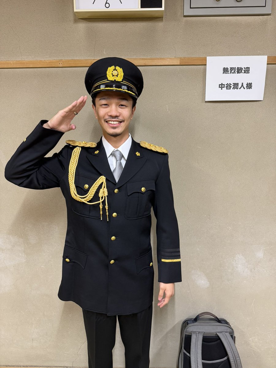 BoxerJunto's tweet photo. 交通安全よろしくお願いいたします！

感謝！感謝！ https://t.co/xS9gF0qPc0