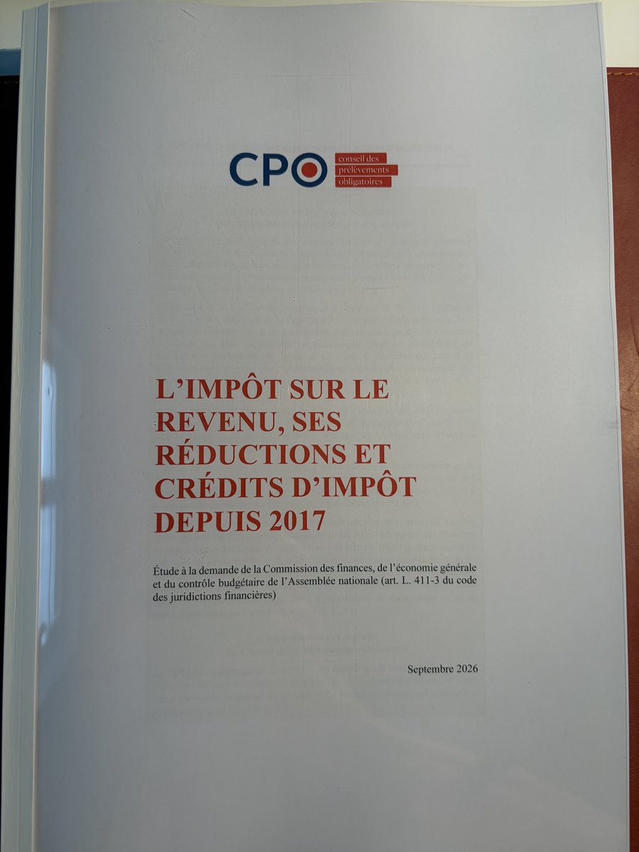 cpiresbeaune's tweet photo. Une mine d’informations (400 pages) que leurs auteurs viendront nous présenter en @AN_Finances cet après-midi. J’ai déposé des amendements conformes aux préconisations de ce rapport sans succès, mais je ne renonce jamais @socialistesAN https://t.co/SsGXmpvXAS