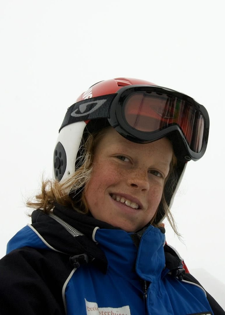 jannik_files's tweet photo. National Giant Slalom          5 Times Grand
Skiing Champion                 Slam Champion https://t.co/8G7RrTiiag