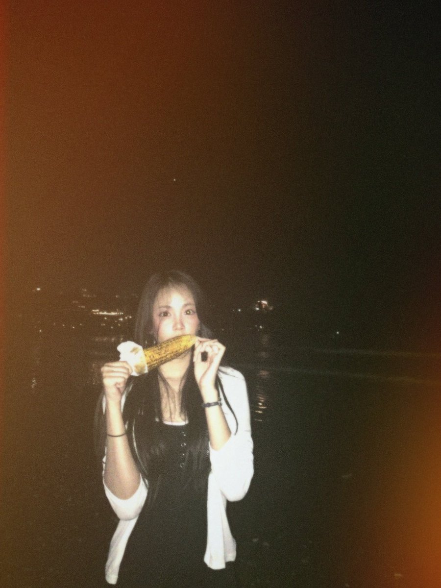 H2HCARMEN_INA's tweet photo. @Hearts2Hearts 300926 #CARMEN Weverse Post (4)

🌴🌞🥰🍃🌊🩵

#Hearts2Hearts #카르멘
@Hearts2Hearts https://t.co/LqzxM7uuE7