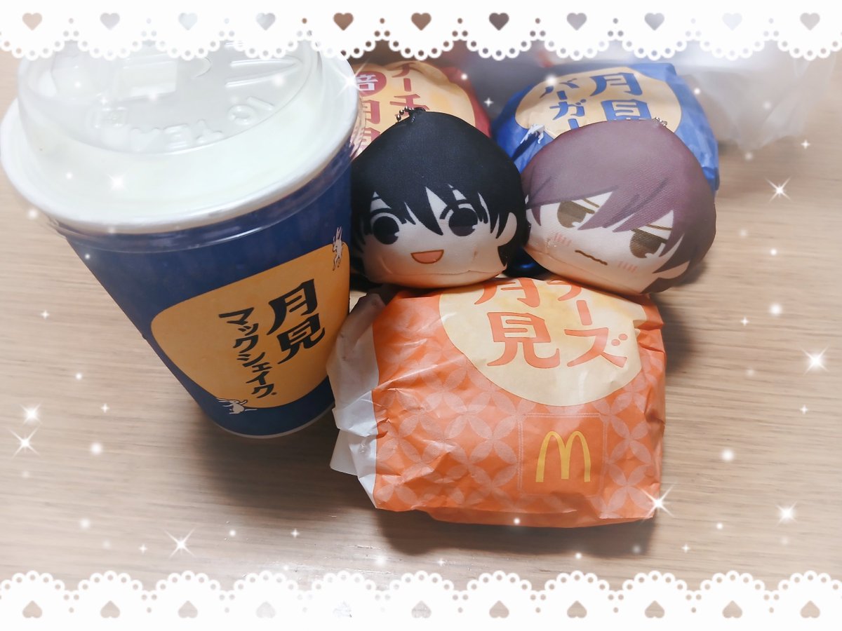a_aya__a's tweet photo. 私もタグお借りします！！
野分くんおめでとうございます♥️お
月見バーガーと考えたら萩の月も月じゃん！！と後から気付くなど。だがしかし、箱は写ってるけど中身は…( ´艸)ﾅｲｼｮ
お月見カップル最高で〜す♥️

#草間の日2026
#9月は毎日がのわヒロ記念日 
#セカロマおやつタイム https://t.co/VbEAIRaj7v