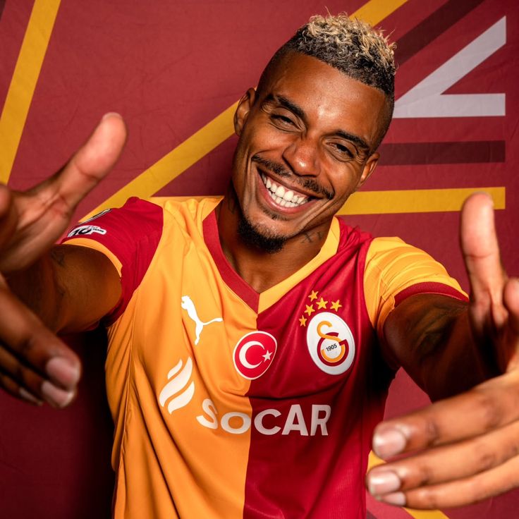 bosunaV4R's tweet photo. Kocaelispor teknik direktörü Selçuk İnan, Mario Lemina'nın ocak ayında transferi için Okan Buruk ile telefon görüşmesi gerçekleştirdi. (Takvim)  Okan Buruk, "O bölgeye transfer yaptığımız takdirde Lemina'yı gönderebiliriz" yanıtını verdi. https://t.co/bQdD1xQXOZ