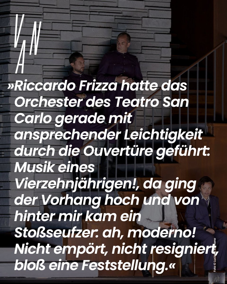 VanMusik's tweet photo. Die deutsche Exportweltmeisterschaft wackelt, Autos bauen können sie auch anderswo, aber im Regietheater gilt noch deutsche Wertarbeit. Claus Guths Mozart-Entdeckung ›Mitridate‹ schafft es jetzt bis nach Neapel. https://t.co/jrkFYTp2QH https://t.co/yd1Zp2hx90