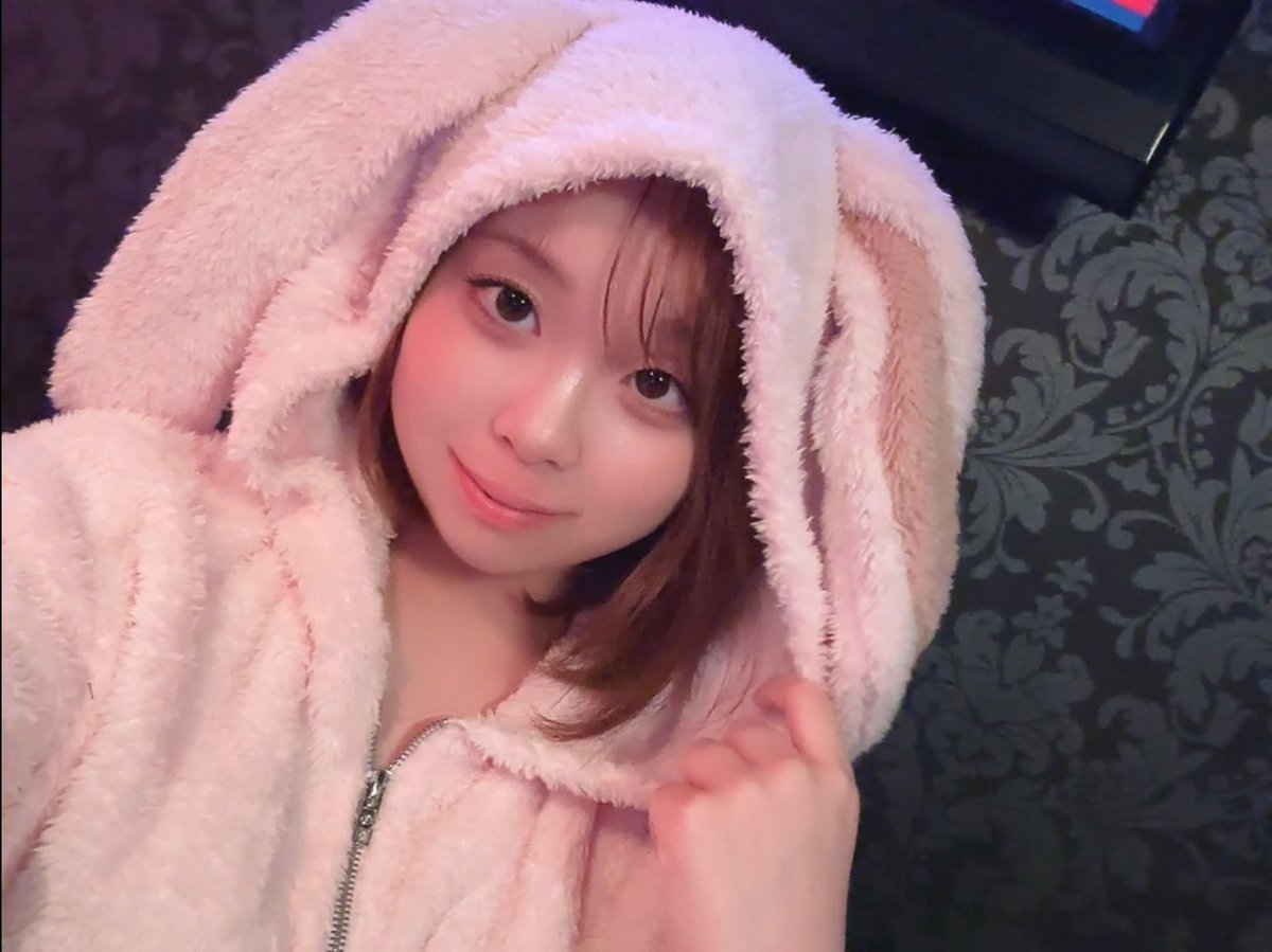 mirei_5ive's tweet photo. 19:30からまってます!
#コンカフェ #コンカフェ嬢 #渋谷コンカフェ #渋谷 #コンカフェ東京 #東京 #5ivelounge #自撮り https://t.co/d9OsupPN1i