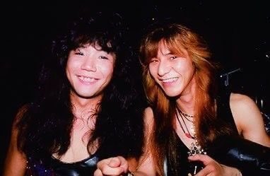 A_T_M_K_unaju's tweet photo. #超激レアショット誰と誰
ヒント：LOUDNESSの歴代ベーシスト2人の貴重なツーショット写真📸 https://t.co/VfPZLI6CK8