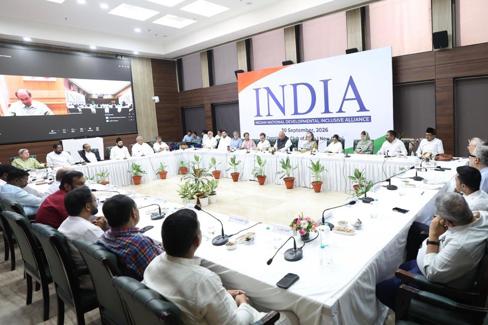 DeepPaikWB's tweet photo. United by purpose.
United for India. 🇮🇳

#Delhi #INDIAMeet https://t.co/Wovt73j7Ki