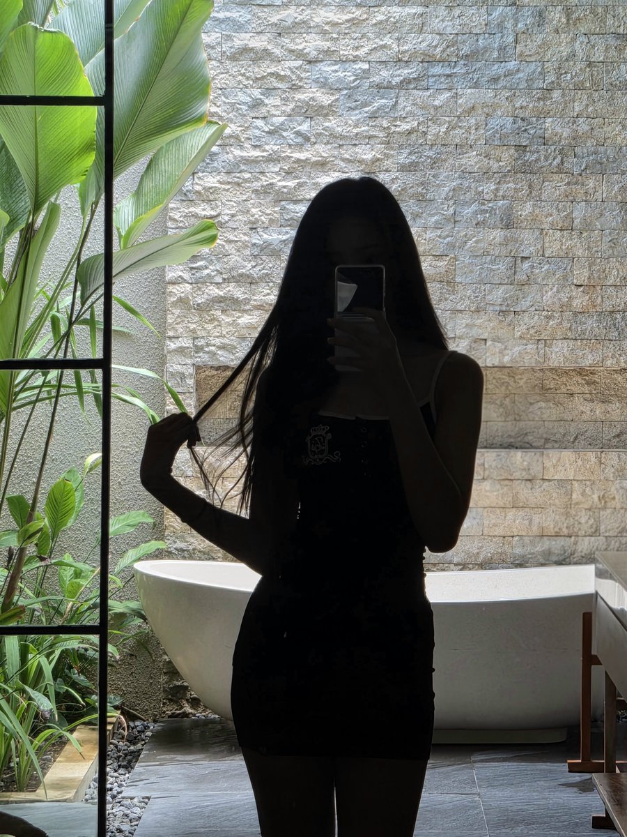 translatingH2H's tweet photo. 🌟 Weverse Post 260930 | #카르멘

#CARMEN : 🌴🌞🥰🍃🌊🩵

(1 of 4)
#하츠투하츠 #Hearts2Hearts https://t.co/DLwyYqxjUw