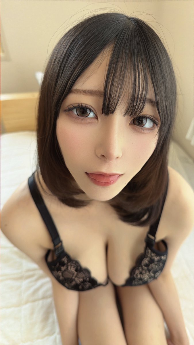 tama_gxng's tweet photo. 私と付き合うメリット  

・顔可愛い（直球） 
・現役グラビアアイドル 
・ほぼH寄りのGカップ🍈
・独占欲強めの一途派 
・毎日会いに行く 
・いっぱいよしよしする

デメリット👇 https://t.co/YiitaAOR9F