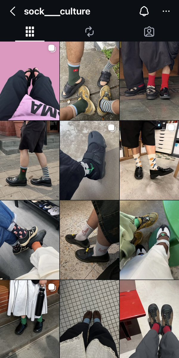 0DDIITY's tweet photo. ada temenku hobi foto kaos kaki warna warni 🧦💓🛋️🚦 #supportumkm https://t.co/PuZPNTEeAQ