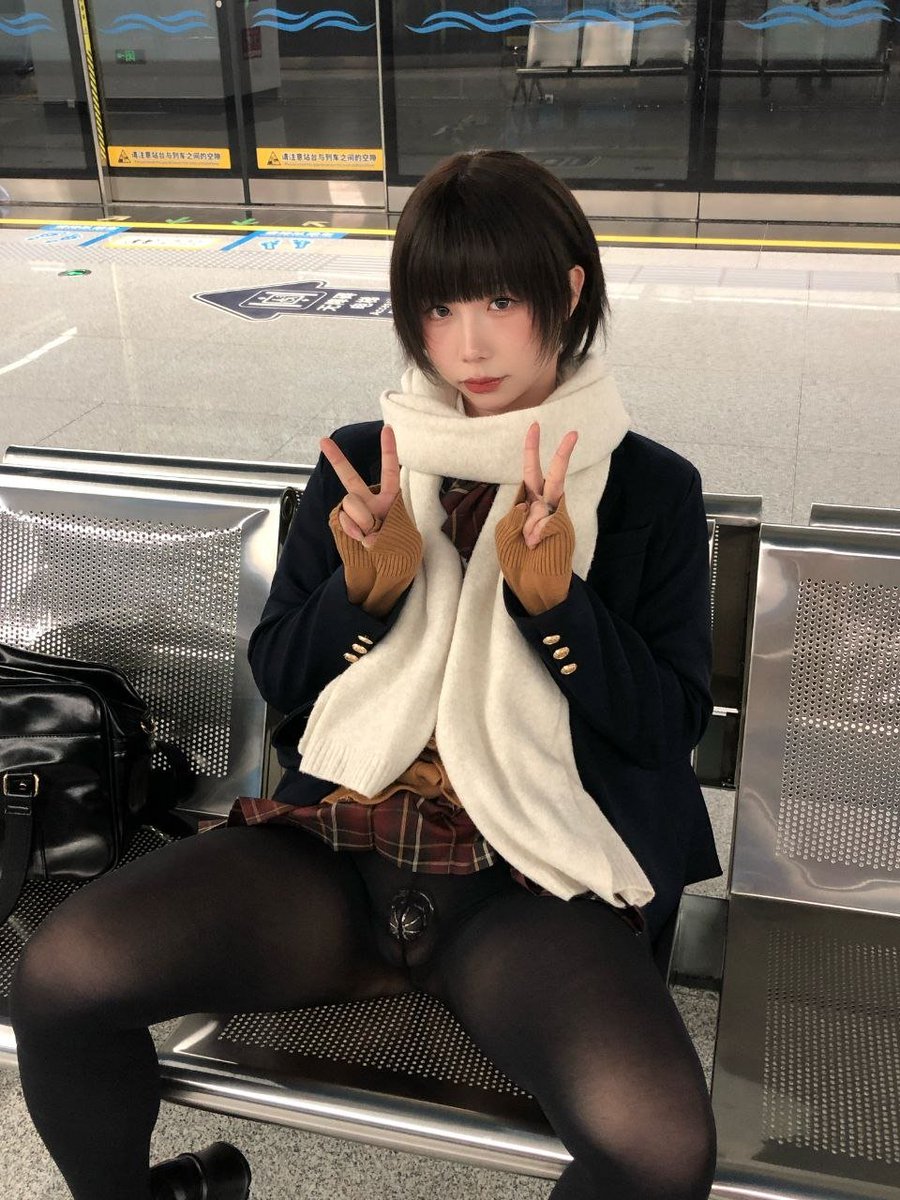 lzayoi_Rui's tweet photo. 为了感谢一直支持我的粉丝，专门建了个福利群～
限时免费进，24小时有效！
群里会发我平时不公开的完整版视频和私人日常写真，都是独家资源。
唯一进群通道📷 https://t.co/CUSvKQXonQ （跳转浏览器打开）
私信暗号：十六 （人机验证） https://t.co/CmWGflYbWb