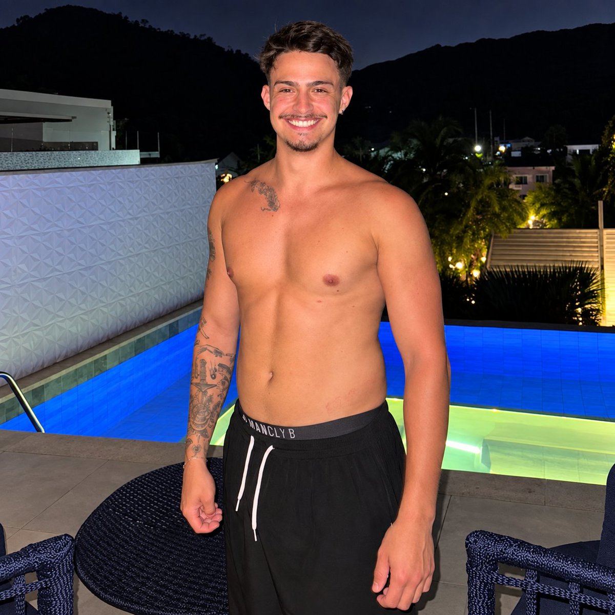 _XMENS_'s tweet photo. Esse João Matheus é um p*** delicioso https://t.co/6Dbg69Xo1E