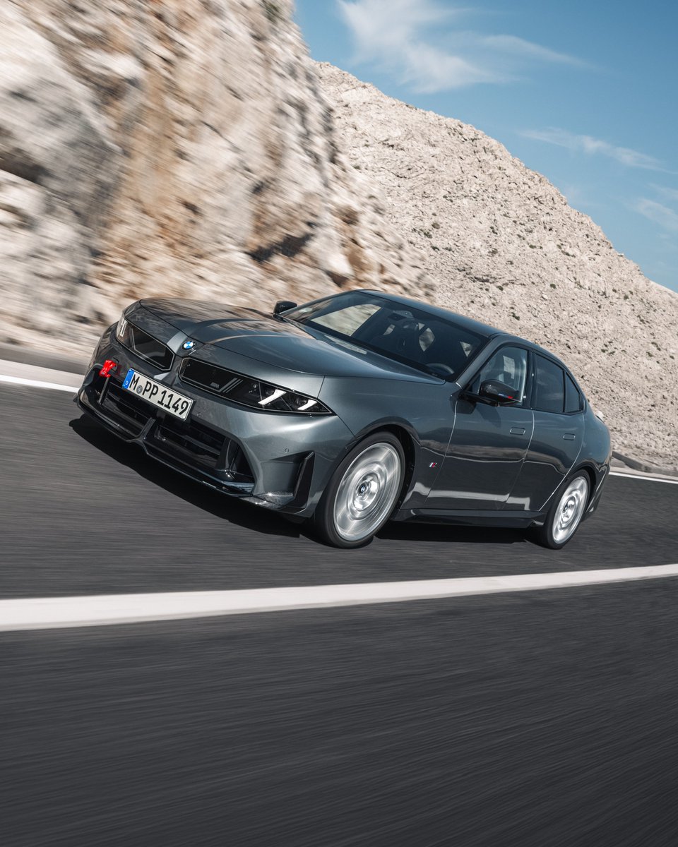 Zero2Turbo's tweet photo. M Performance Parts on the new BMW M350 and i3 M60 look 🔥 https://t.co/yeSxdTUZ4T