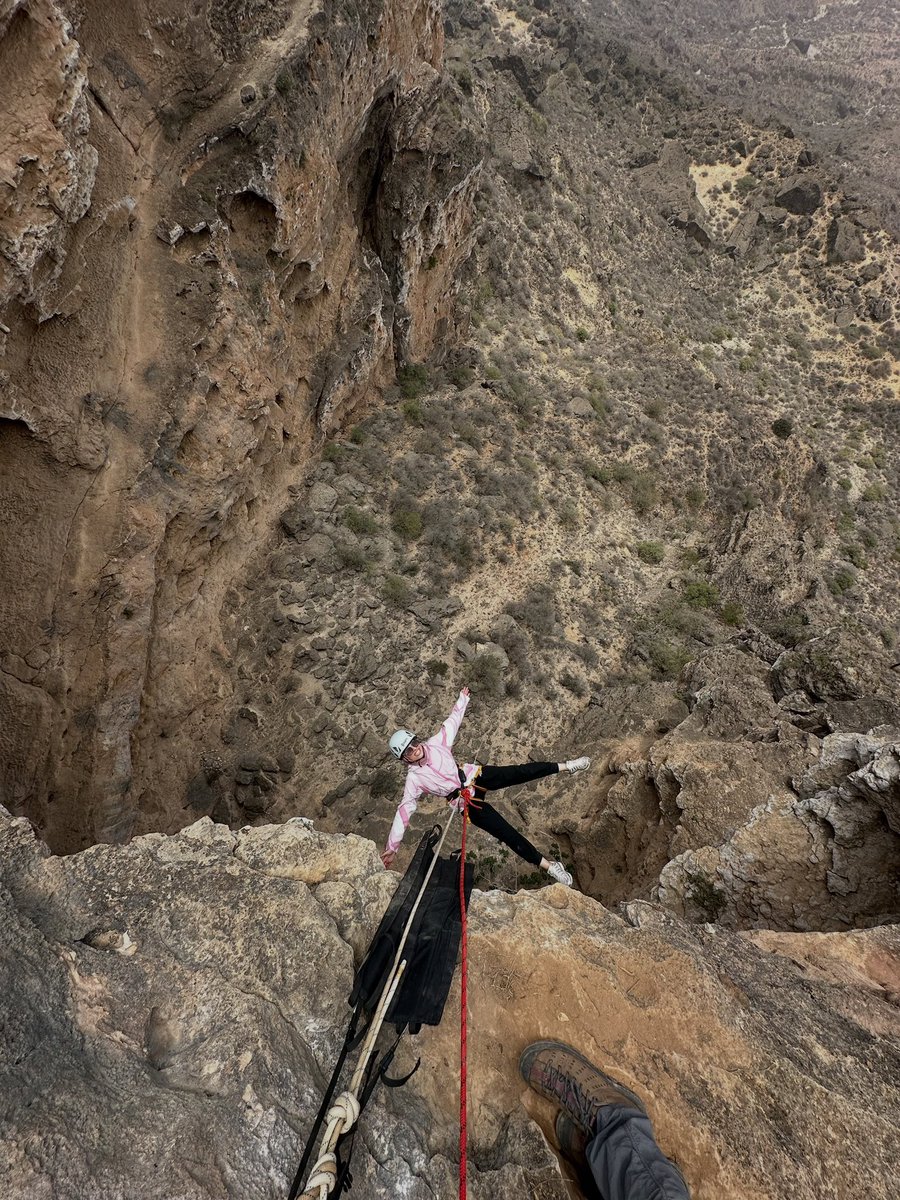 ExperienceOman tweet picture