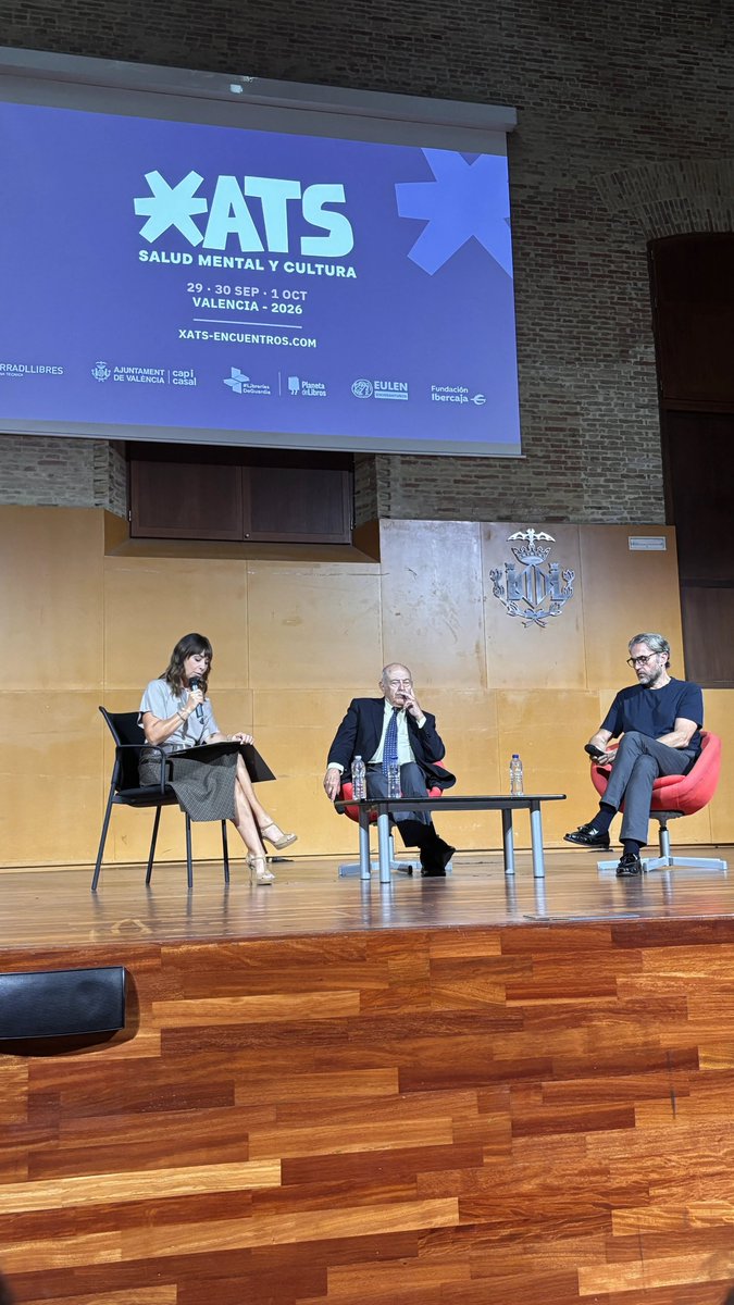 trilemaedu's tweet photo. ‘La cultura no cura pero hace la vida más habitable’, ayer escuchando a José Antonio Marina y @maximohuerta, entre otros, en el acto del @AjuntamentVLC sobre salud mental y cultura. #XatsEncuentros @carmenpellicer_ @techades https://t.co/BQSj9JUkqn