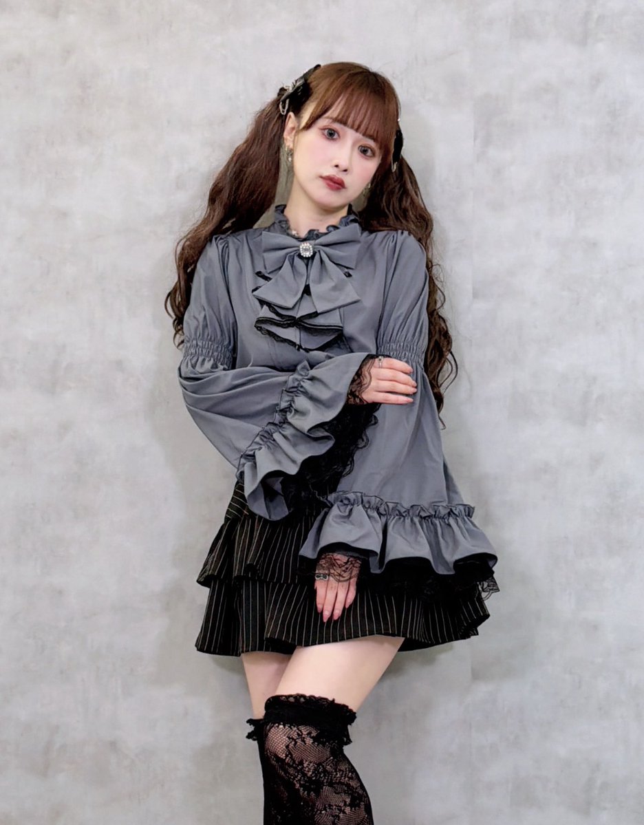 Mayukawaiidoll's tweet photo. 明日から発売開始のマジョレッティさんの姫袖ブラウスがかわいすぎる〜〜✞꒰ঌ🖤໒꒱✞ https://t.co/yNUP6VXAjg