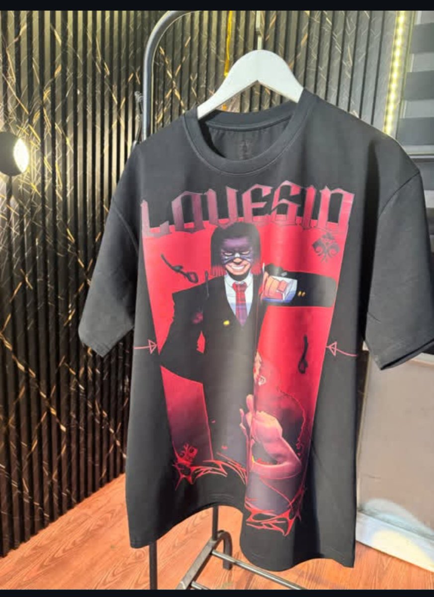 Skinnyyyyi's tweet photo. Merch tees design and print for @iamlovesid done x delivered ✔️ 
#art #design https://t.co/pAoD8s52H9