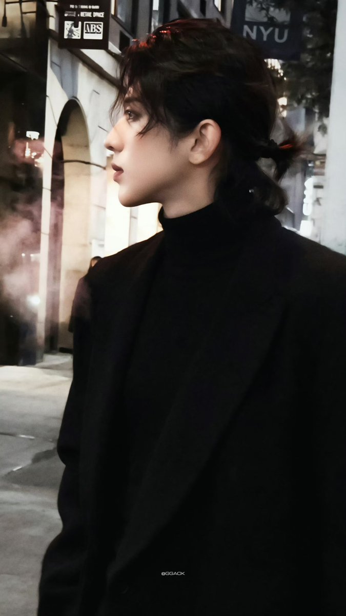 liyariy9's tweet photo. KUN for Valentino — music gives his artistry rhythm, fashion gives it dimension.

KUN for Valentino in Paris
#KUN #valentino #KUNxValentinoSS27 #ValentinoSS27
@kun_officialx @MaisonValentino https://t.co/KVHHFCx2UR