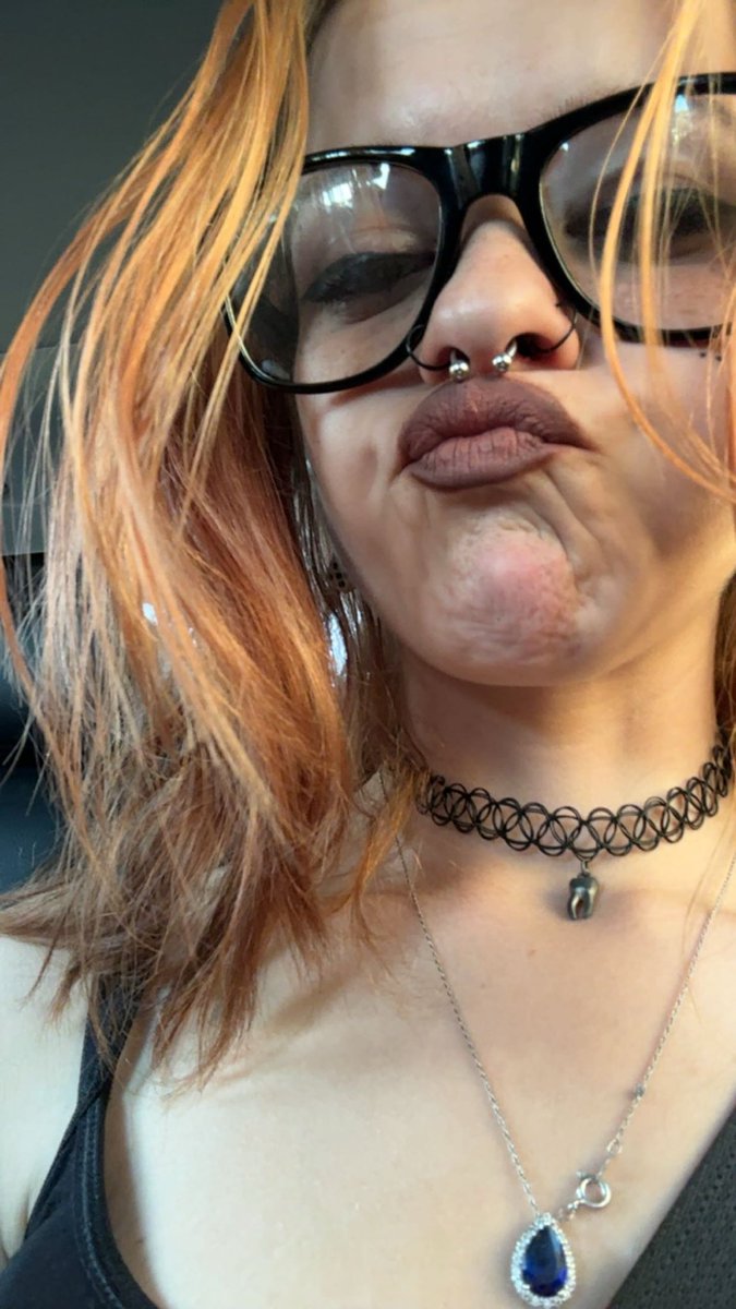 battyfornatty's tweet photo. the tooth on my choker has been there so long i forget it’s there sometimes and when people ask me what it is i deadass go “a choker???” LOL https://t.co/3HCyybn3kC